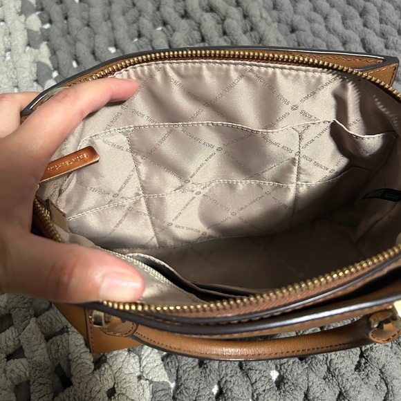 Michael Kors crossbody purse with gold detail. - Picture 7 of 12